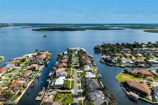 1763 Wavecrest Court, Marco Island, FL 34145