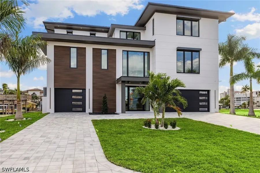 256 Trade Winds Avenue, Naples, FL 34108 - #2