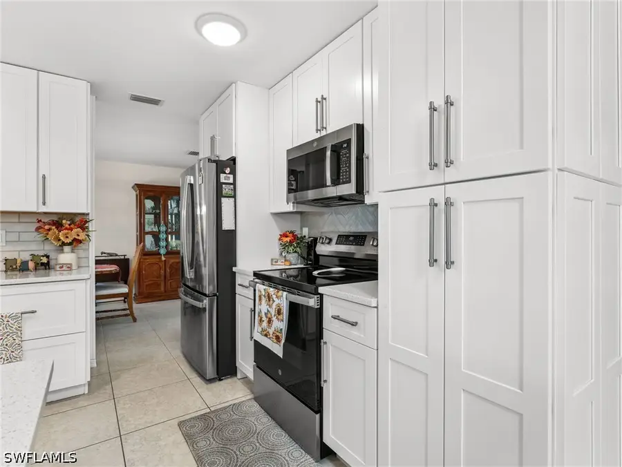 27 NE 9th Place, Cape Coral, FL 33909 - #3