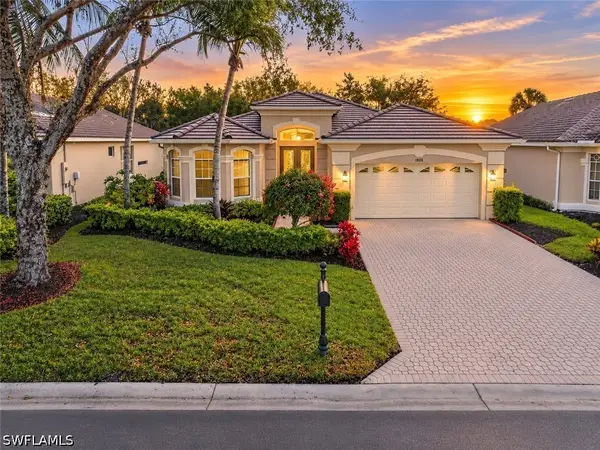 4828 Cerromar Drive, Naples, FL 34112