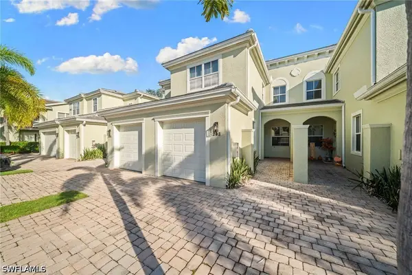 1405 Mariposa Circle #11202, Naples, FL 34105