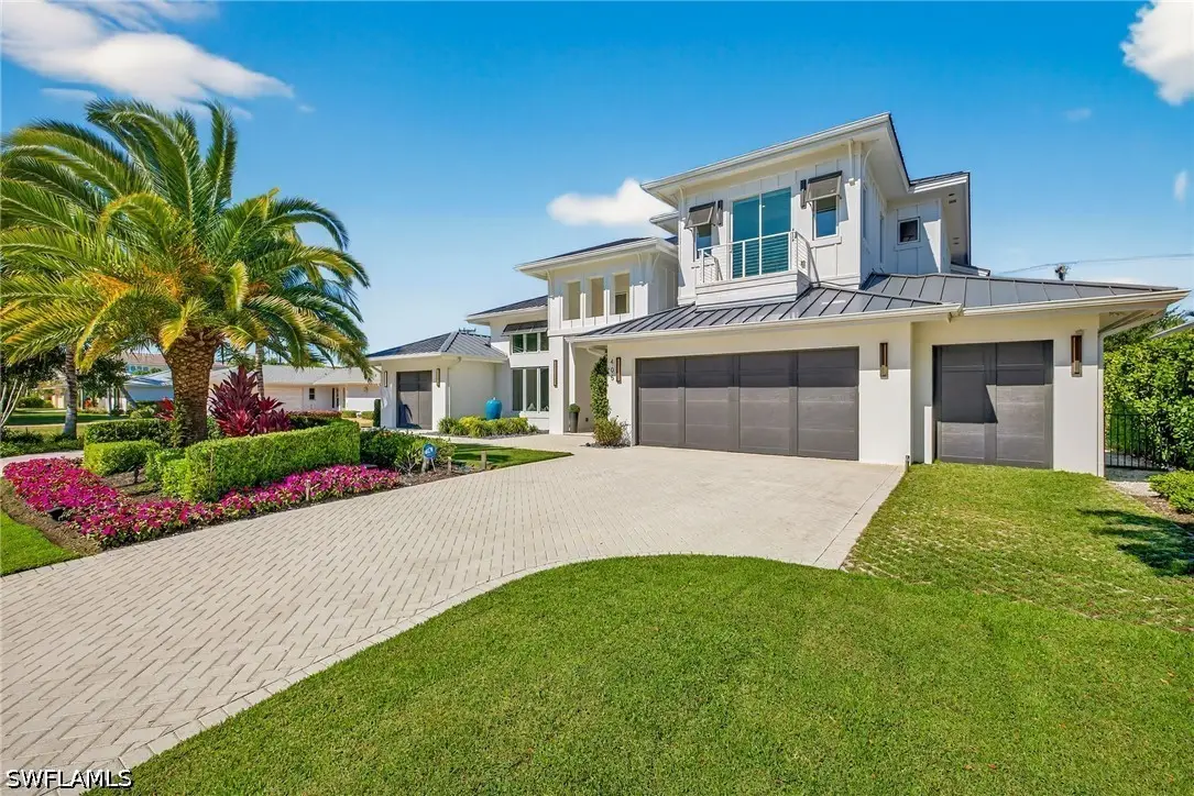 405 7th Avenue N, Naples, FL 34102 - #1