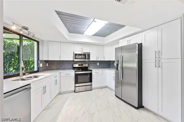 183 Round Key Circle #D4, Naples, FL 34112