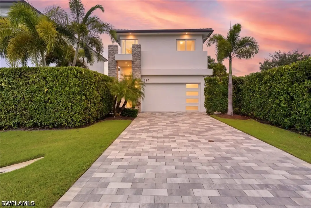 591 93rd Avenue N, Naples, FL 34108 - #1