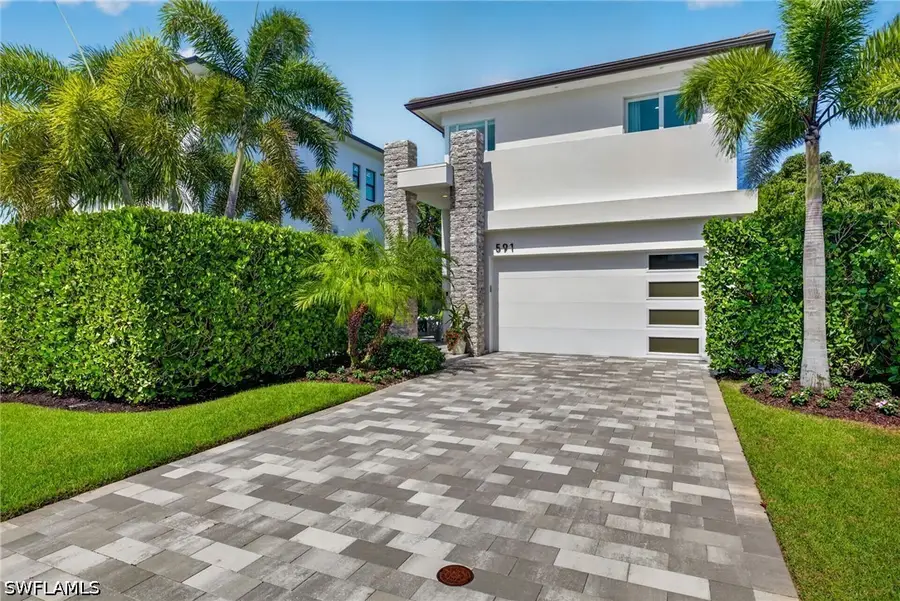 591 93rd Avenue N, Naples, FL 34108 - #2