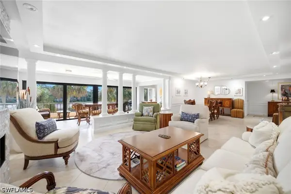 105 Clubhouse Lane #388, Naples, FL 34105