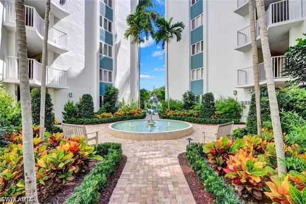 1300 Gulf Shore Boulevard N #110, Naples, FL 34102