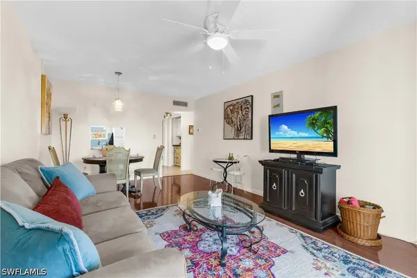 150 Turtle Lake Court #307, Naples, FL 34105