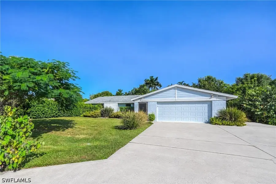 2367 Outrigger Lane, Naples, FL 34104 - #2