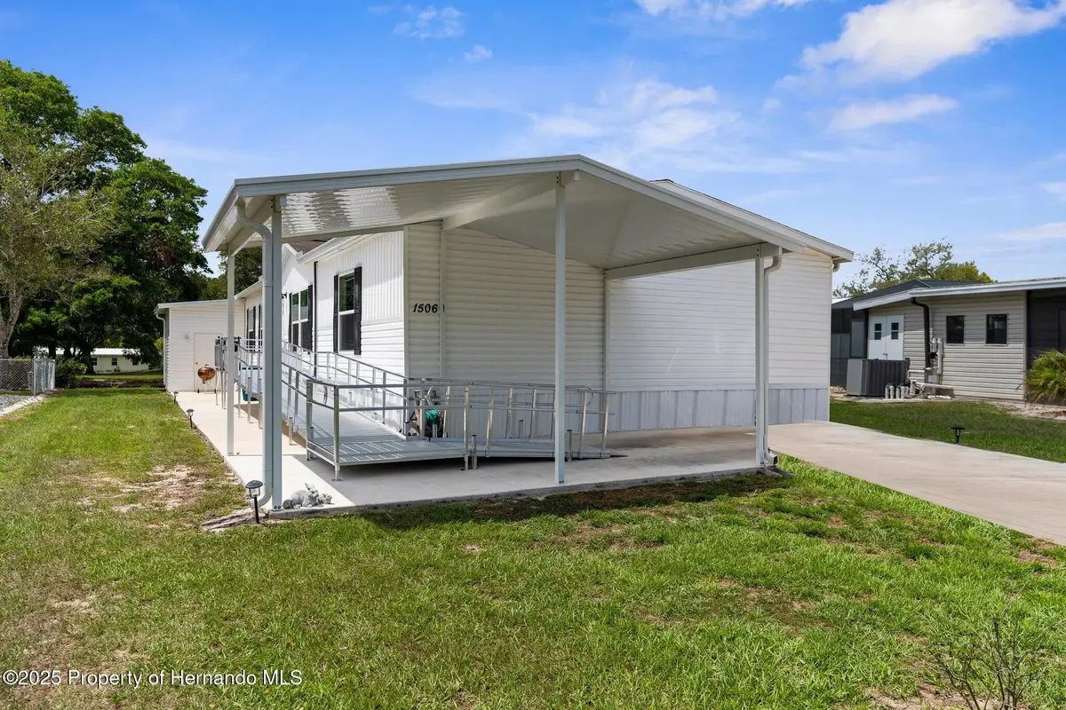 15061 Brookridge Boulevard, Brooksville, FL 34613 - Image #1