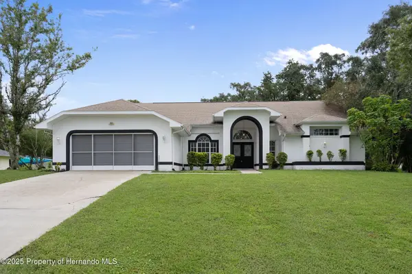 201 Oak Lake Drive, Spring Hill, FL 34608