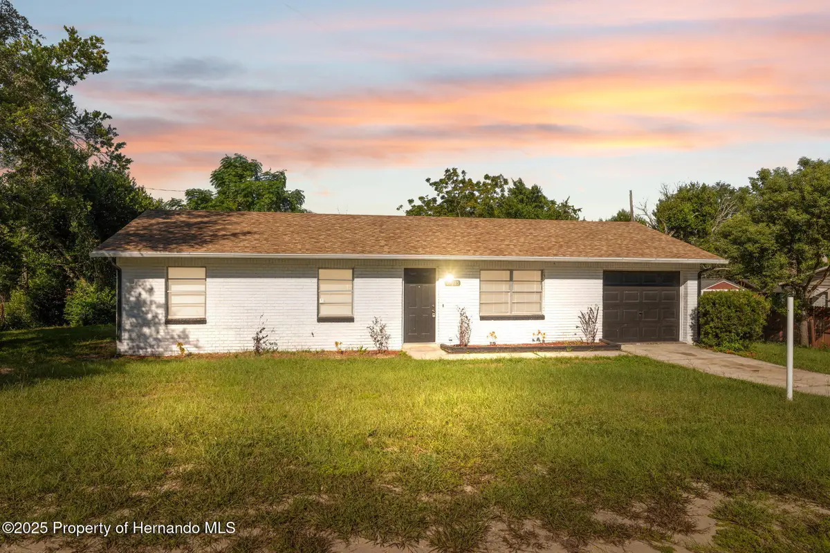 27385 Azen Loop, Brooksville, FL 34602 - Image #1