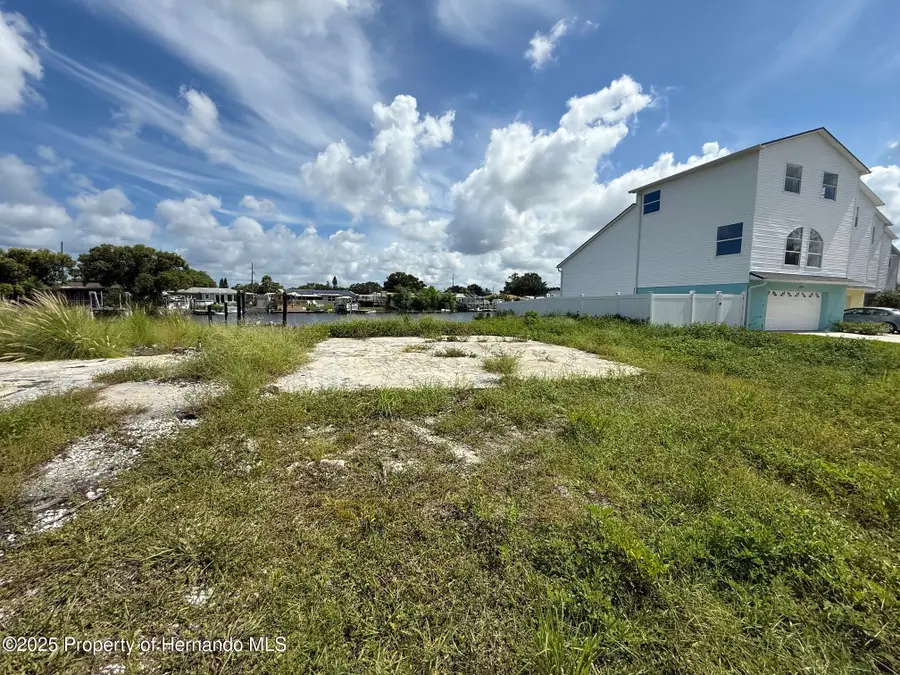 5247 Boardwalk Street, Holiday, FL 34690 - Image #3