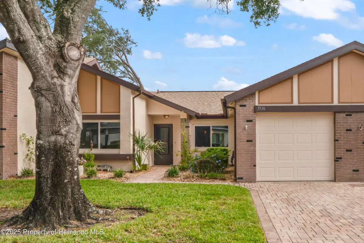 7536 Heather Walk Drive, Weeki Wachee, FL 34613 - Image #1