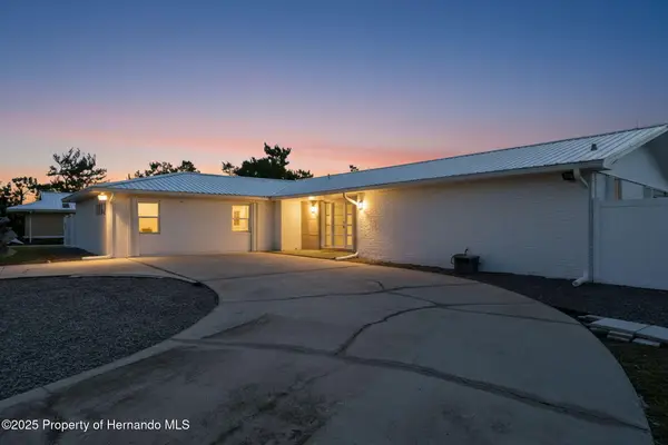 11982 W Bayshore Drive, Crystal River, FL 34429