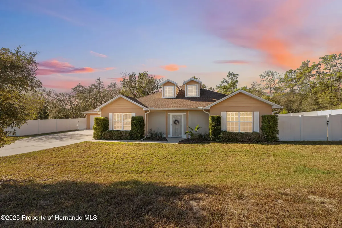 11006 Canary Avenue, Spring Hill, FL 34613 - Image #1