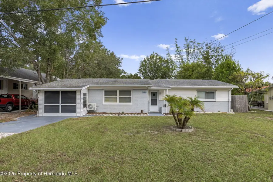 6421 Finance Avenue, Weeki Wachee, FL 34607 - Image #3