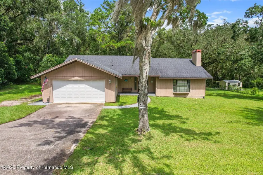 916 Whiteway Drive, Brooksville, FL 34601 - Image #2