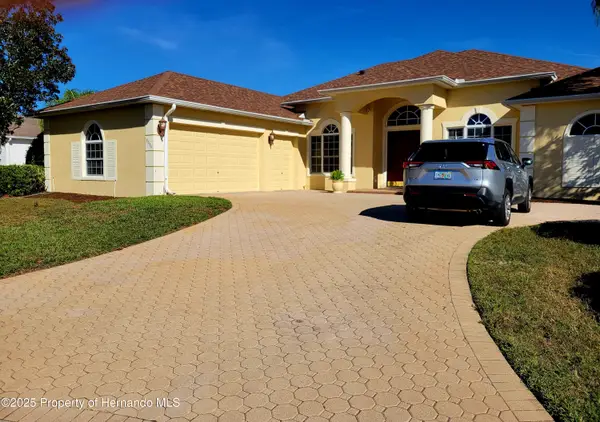 8334 Fair Hill Drive, Weeki Wachee, FL 34613