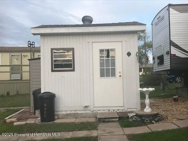 9325 Grizzly Bear Lane, Weeki Wachee, FL 34613 - Image #3