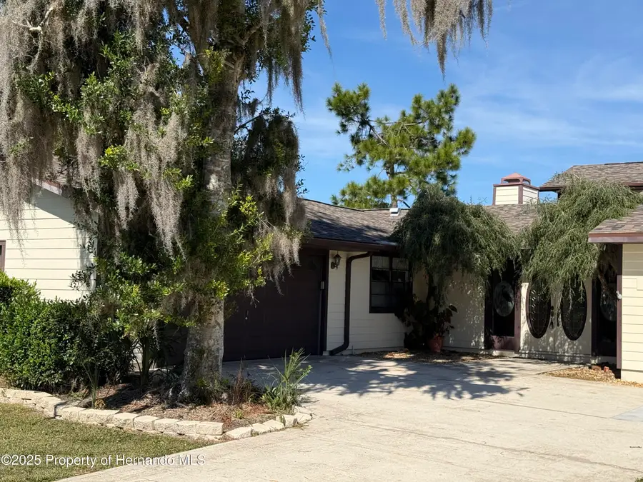 5544 Fairway Drive, Dade City, FL 33523 - Image #3