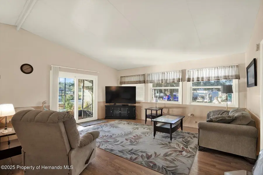 9375 Grizzly Bear Lane, Weeki Wachee, FL 34613 - Image #3