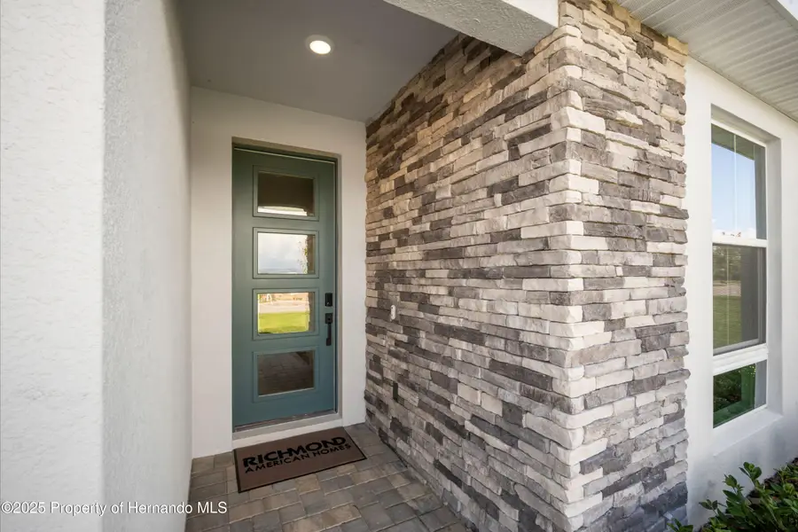 9071 Players Drive, Weeki Wachee, FL 34613 - Image #3