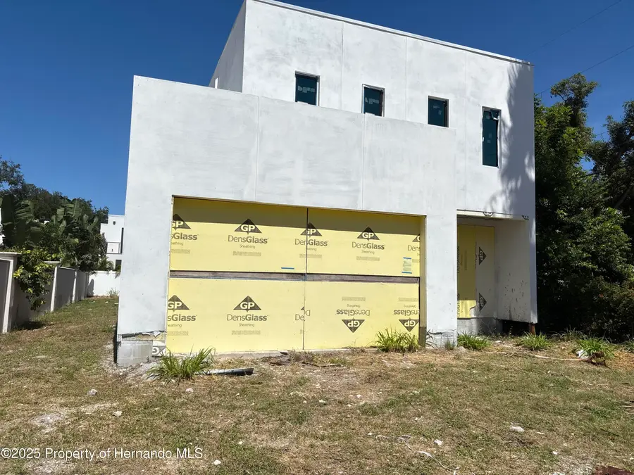 1731 Siesta Drive, Sarasota, FL 34239 - Image #2