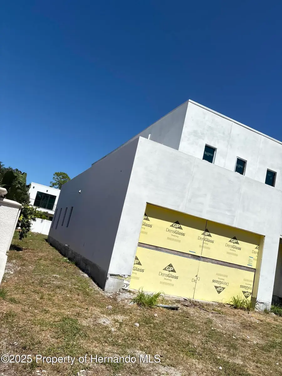 1731 Siesta Drive, Sarasota, FL 34239 - Image #3