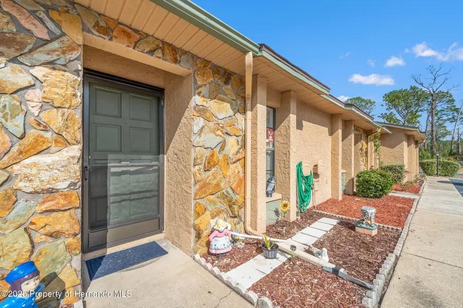 7110 Barclay Avenue, Spring Hill, FL 34608 - Image #2