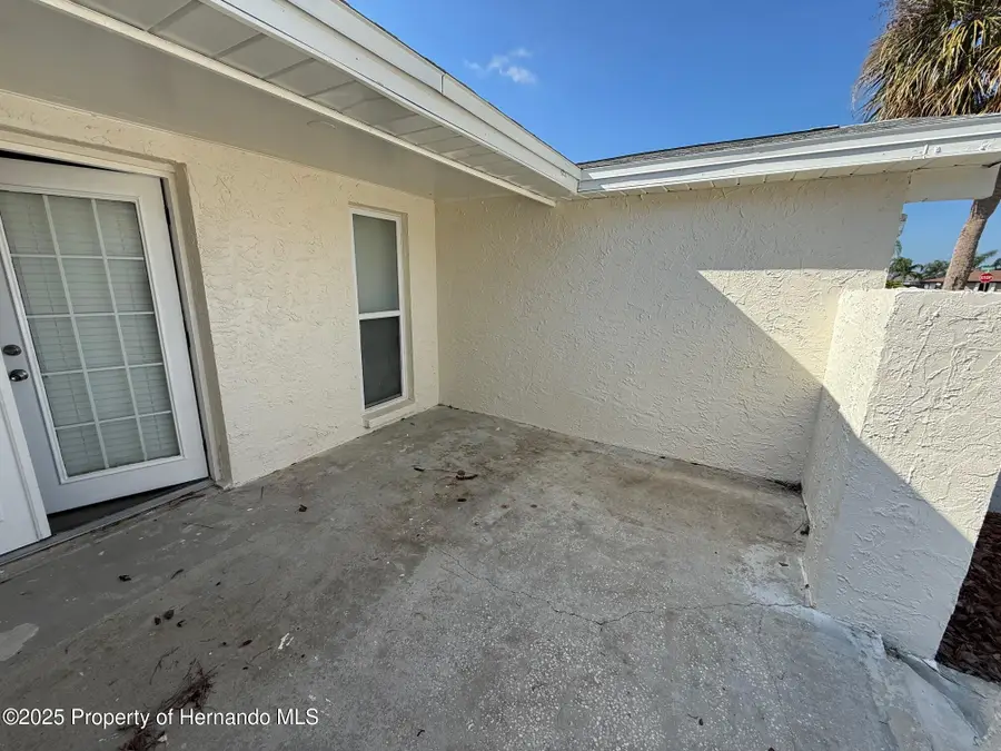 6104 Seabreeze Drive, Port Richey, FL 34668 - Image #2