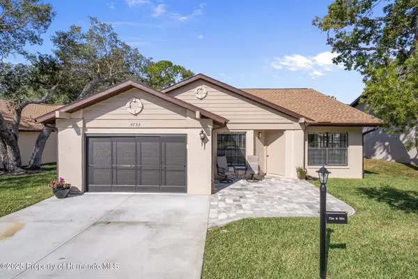 6732 Oak Cluster Circle, Spring Hill, FL 34606