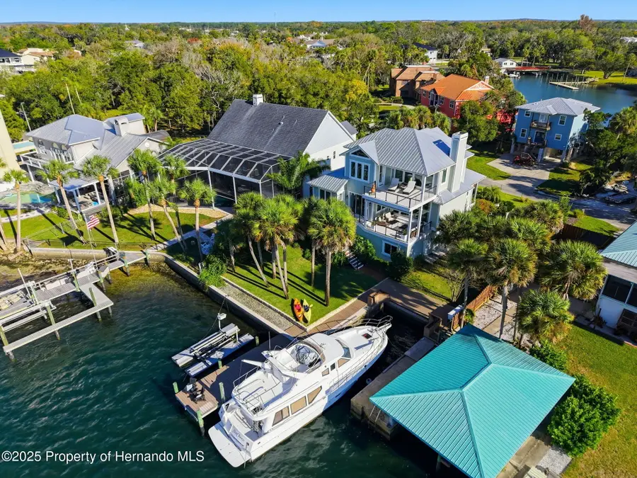 1242 N Circle Drive, Crystal River, FL 34429 - Image #2