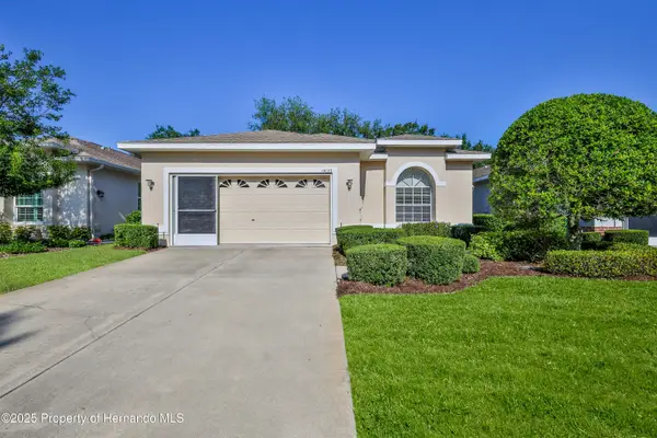 15033 Middle Fairway Drive, Spring Hill, FL 34609