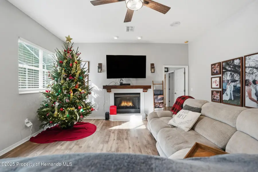 12131 Buckingham Way, Spring Hill, FL 34609 - Image #2