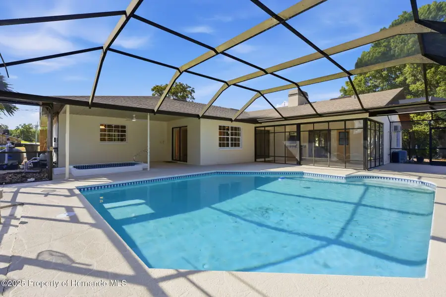 8123 River Country Drive, Weeki Wachee, FL 34607 - Image #3