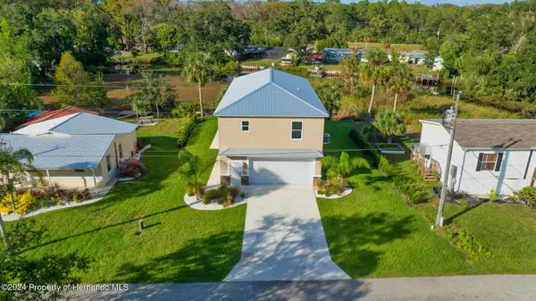 6435 Finance Avenue, Weeki Wachee, FL 34607