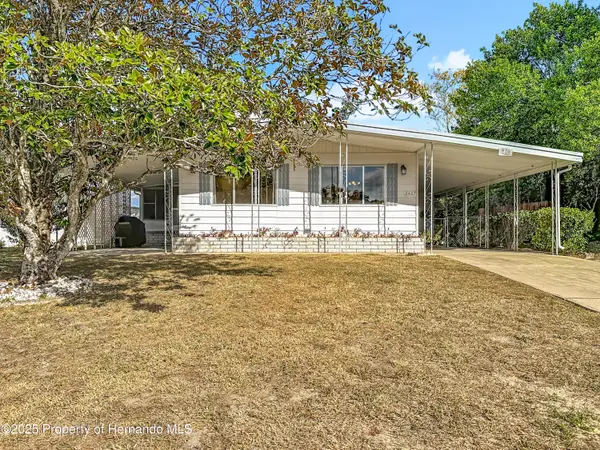 8407 Highpoint Boulevard, Brooksville, FL 34613