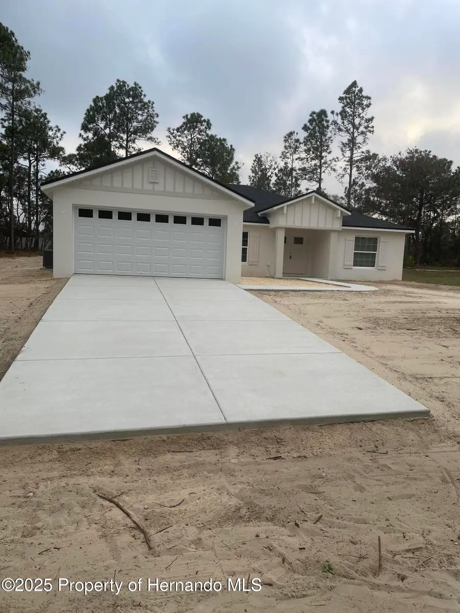 11106 Woodpecker Avenue, Brooksville, FL 34614 - Image #2