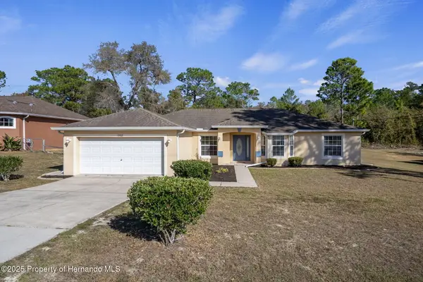 12108 Harris Hawk Road, Weeki Wachee, FL 34614