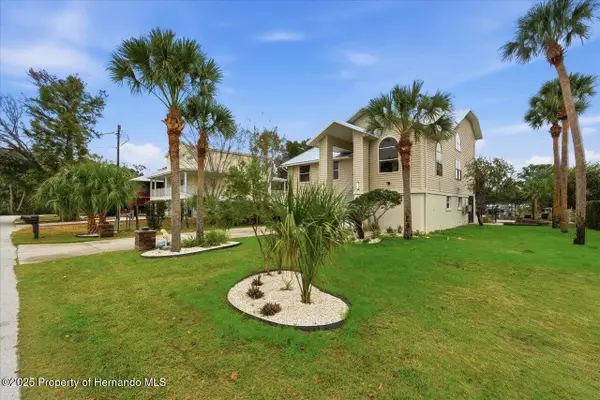 1821 NW 20th Avenue, Crystal River, FL 34428