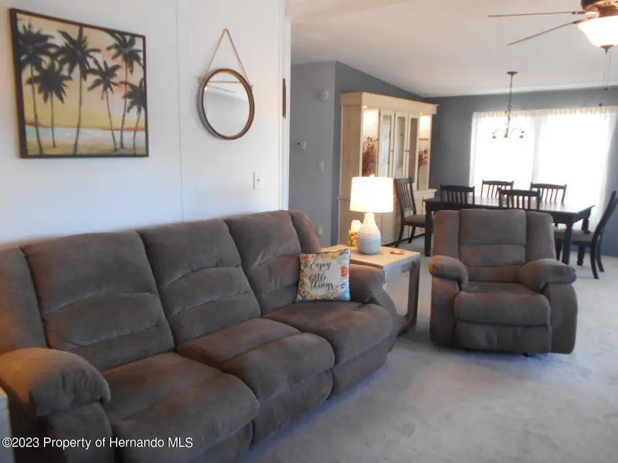 15084 Brookridge Boulevard, Brooksville, FL 34613 - Image #3