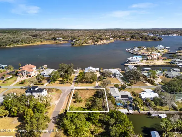 2262 N Watersedge Drive, Crystal River, FL 34429