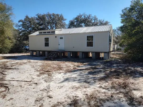 3940 E Camp Izzard Place, Dunnellon, FL 34434