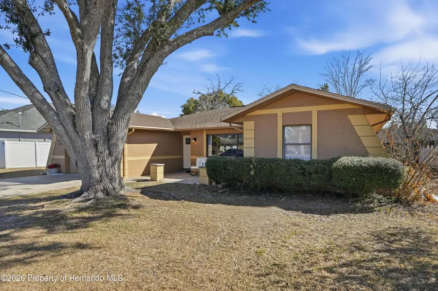 4236 Bayridge Court, Weeki Wachee, FL 34606 - Image #2