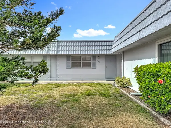 202 Bedford Trail, Sun City Center, FL 33573