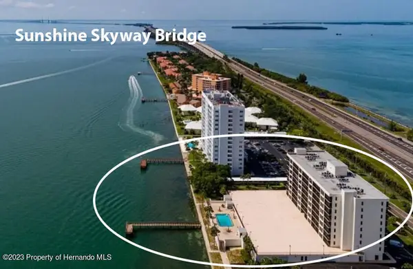 7100 Sunshine Skyway Lane S, St. Petersburg, FL 33711