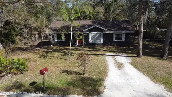 34307 Shaffer Drive, Dade City, FL 33523