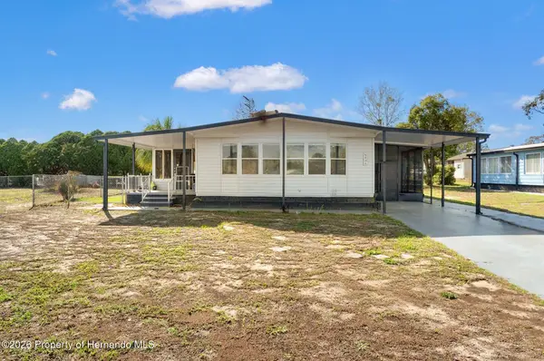 8431 Moonlight Avenue, Brooksville, FL 34613