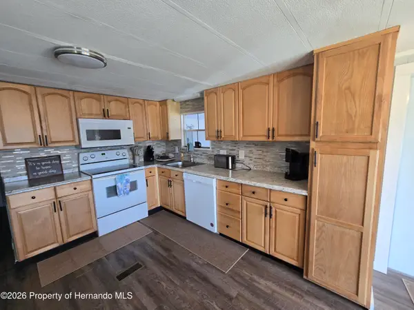 14237 Sandhurst Street, Brooksville, FL 34613